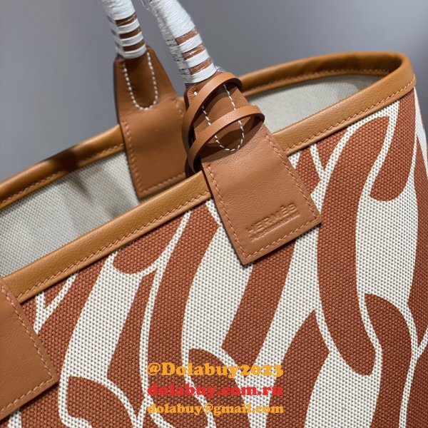 High Quality Inspired Hermes 28 Steeple Tote Perfect